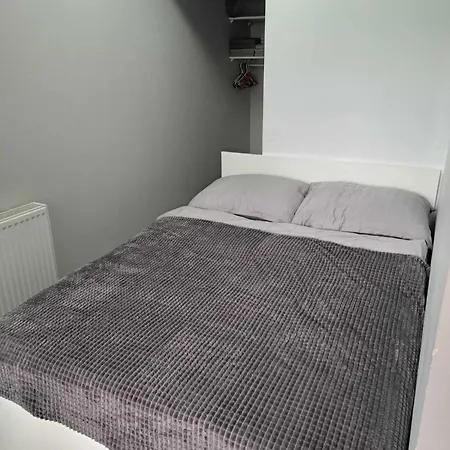 Nowoczesny Z Duzym Tarasem, 2 アパート